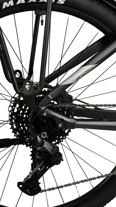 Megamo Reach Low 05 Equipped