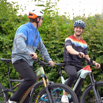 2 Herren auf E-Bike Tour